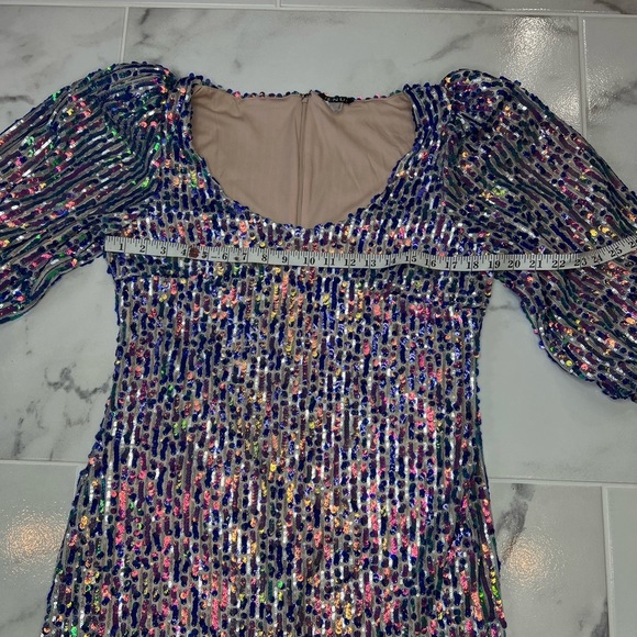 Venus short sequins dress - Picture 14 of 14